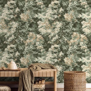 Papier peint forêt dense vert beige arbres | murale texturée boisée picturale | Décoration de salon calme
