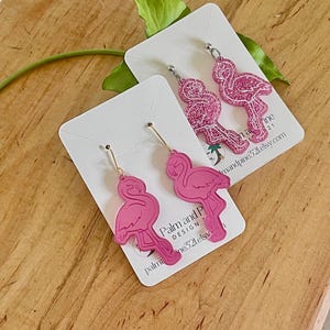 Fun Flamingo Summer Earrings, Pink glitter Acrylic Flamingo Earrings, Tropical Vacation  Jewelry