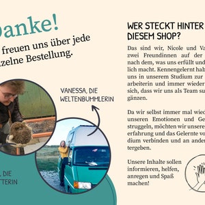 K&ouml;nnte beinhalten: Zwei Frauen, Nicole und Vanessa, stehen vor Kreisen mit Text, der "Nicole, die Igelretterin" und "Vanessa, die Weltenbummlerin" sagt. Der Text unter den Kreisen lautet "Wer steckt hinter diesem Shop?" und "Wir freuen uns &uuml;ber jede einzelne Bestellung."