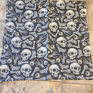 Halloween pocket square / Skull Pocket square / Bones pocket square