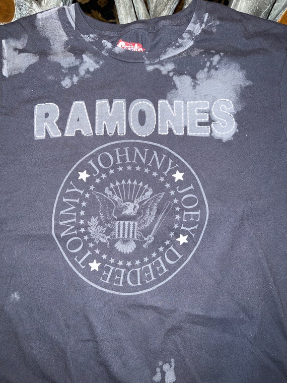 Bravado Men's Ramones T-Shirt – 100% Cotton, First Album Graphic Tee