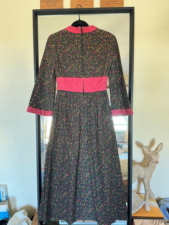 GORGEOUS Vintage Handmade Calico Floral Dress, 19… - image 4