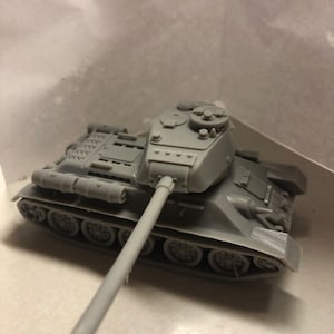 1:56 scale, assembled,  Russian T-34/85 tank, 3D resin