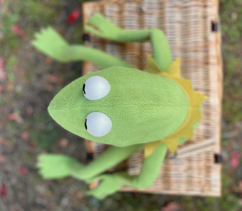 Kermit the Frog Puppet Replica Hand Puppet Muppet, 11 Professional