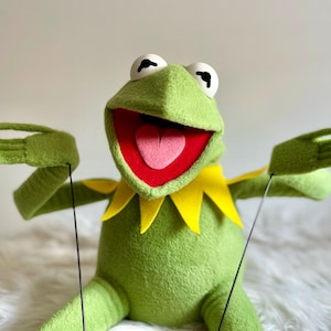Kermit the Frog Puppet Replica Hand Puppet Muppet, 1:1 Professional Hand Made