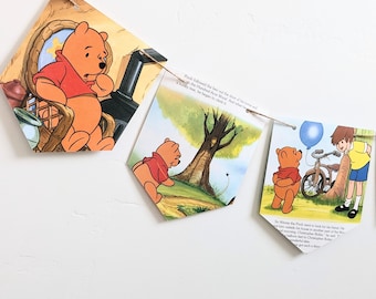 Guirnalda de Winnie the Pooh y el árbol de miel: pancarta de fiesta de libro dorado reciclado