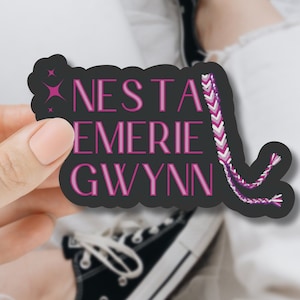 Pegatina de Valquiria de ACOTAR: Pegatina de Nesta, Emerie y Gwyn. Vinilo de SJM Bookish con licencia oficial. Resistente al agua y duradero. Amante de los libros.