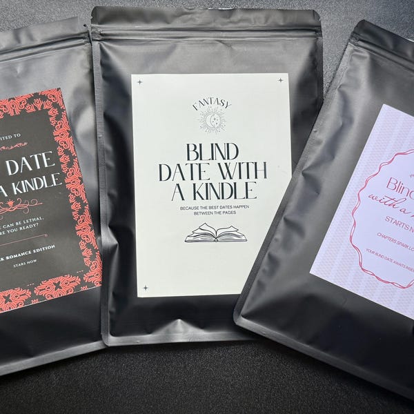 Blind Date with a Kindle Bundle: Book Lover Gift Set works with Kindle