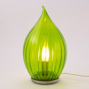 Handmade Murano art glass table lamp, green color with decorations height 32cm, Made in Italy MuMa Venezia light design