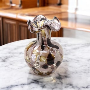 Artistic &quot;merletto&quot; vase created by hand in Murano glass, decorated with millefiori murrine and silver leaf. Made in Italy product by Muma.