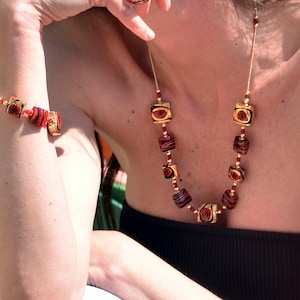Handmade necklace with red and gold Murano glass beads, adjustable closure, Made in Italy jewel