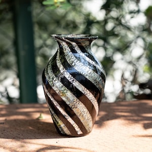 Murano glass amphora vase decorated with silver, grey and black spiral filigree. Made in Italy Muma product