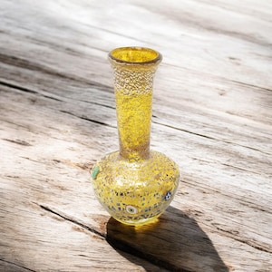 Artistic &quot;merletto&quot; vase created by hand in Murano glass, decorated with millefiori murrine. Made in Italy product by Muma.