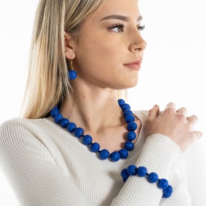 Handmade necklace with blue Murano glass beads, adjustable clasp, Made in Italy jewellery