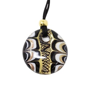 Choker necklace round pendant worked with a lamp in black Fenicio Murano glass. Decorations in gold leaf and aventurine. Made by Muma