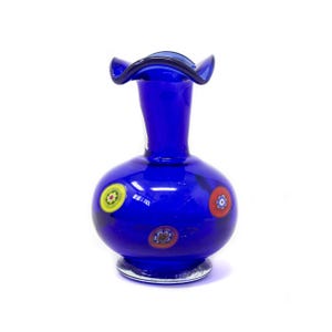 Artistic &quot;merletto&quot; vase created by hand in blue Murano glass, decorated with millefiori murrine. Made in Italy product by Muma.