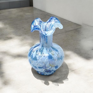 Artistic &quot;merletto&quot; vase created by hand in Murano glass, decorated with millefiori murrine and silver leaf. Made in Italy product by Muma.