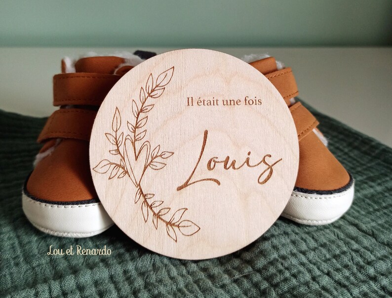 Carte bienvenue personnalisée en bois fleuri / Carte étape naissance / prénom bébé enfant / cadeau naissance grossesse maman / faire part Il était une fois