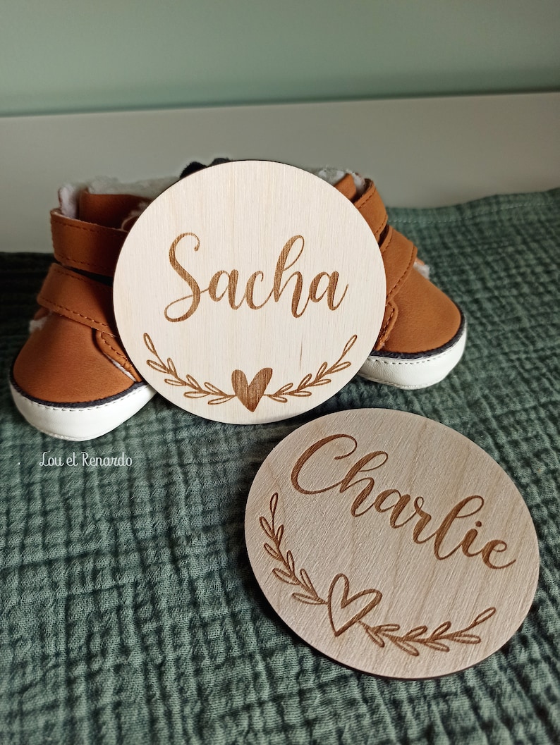 Carte bienvenue personnalisée en bois coeur / Carte étape naissance / prénom bébé enfant / cadeau naissance grossesse maman / faire part image 3