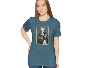 Sassy Queen chewing gum T-shirt, Funny Royalty Unisex Short Sleeve Graphic T-Shirt