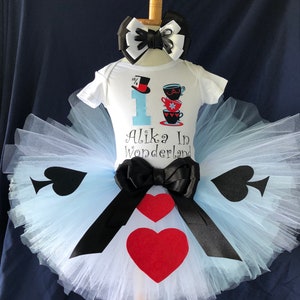 Alice in Wonderland Inspired Girl Tutu Set / ONEderland / Birthday outfit / One / Blue / White / Personalized