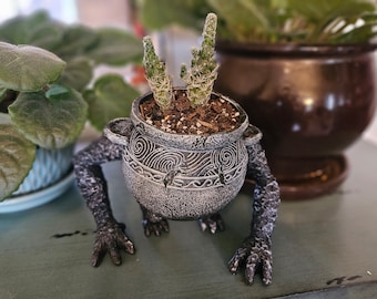 Elden Ring Pot Man Planter - Alexander Inspired Decor