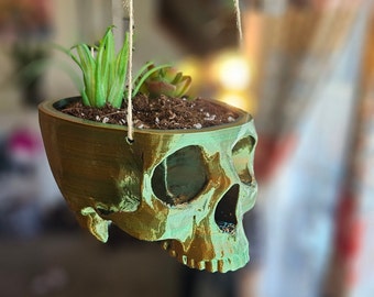 Color Shifting Skull Hanging Planter – Gothic Halloween Decor