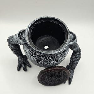 Elden Ring Pot Man Planter - Alexander Inspired Decor image 5
