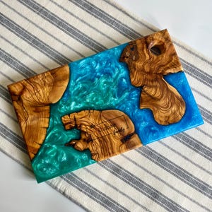 Personalized Charcuterie Board, Resin and Olive Wood Cheese Board, Epoxy Cutting Board, Custom Made Serving Board, Kitchen and Dining
