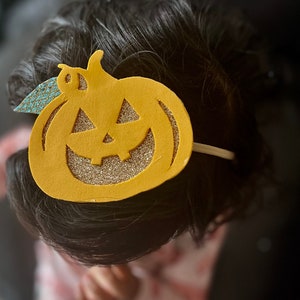 Halloween Bow, Pumpkin Headband, Baby Bows, Baby Headband, Baby Bow Headband, Baby Girl Headband, Newborn Headband, Newborn Bow Headband