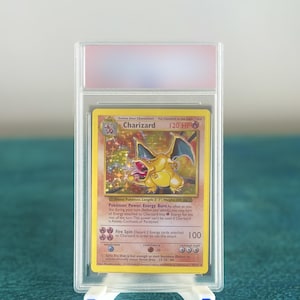 Conjunto base Charizard Pokémon holográficos com classificação ilimitada - Réplica artesanal