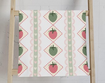Strawberry Hand Towel Farmhouse Kitchen Towel Charming Kitchen Decor Summer Hand Towel Vintage Fruit Bathroom Hand Towel