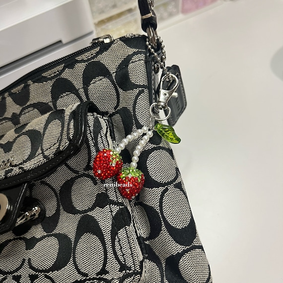 Porte-clés Cerise Avec Perles - Breloque Sac, Chaîne Dorée - Cadeau Pour Femmes, Filles, Adolescentes - Noir Et Or