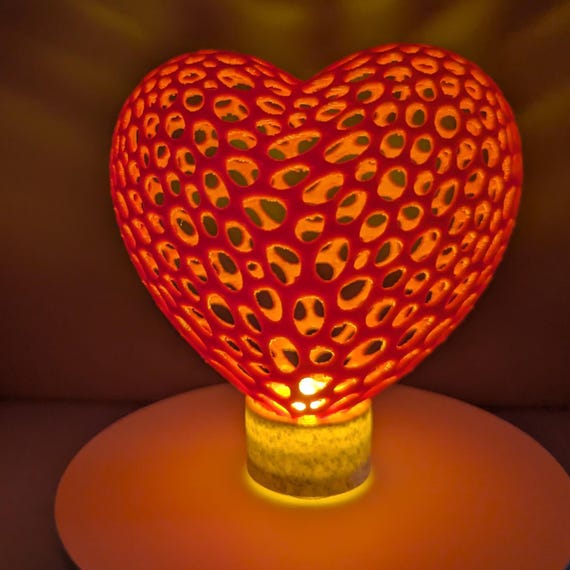 Voronoi Heart Accent Lamp: Custom Color Romantic Night Light, USB/Battery, shown in an additional close-up listing view with visible shape and details.