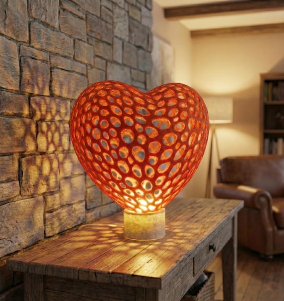 Voronoi Heart Accent Lamp: Custom Color Romantic Night Light, USB/Battery, shown in listing image 4 with additional visible details or options.