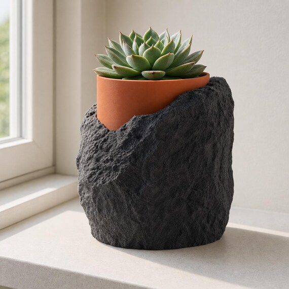 Ember Stone StoneVeil planter with Charcoal rugged surround and Terracotta inner planter