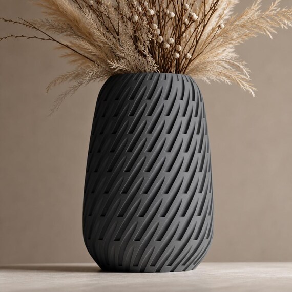 Close-up of the Charcoal Leafstream vase emphasizing the continuous diagonal lattice