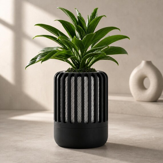 Close-up of the Reedshift modern planter in Black and Light Grey Gallery Noir colors