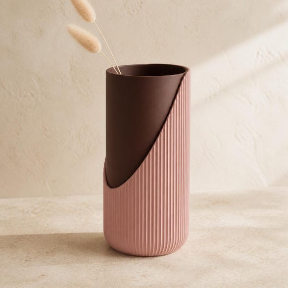 Curveveil tall vase in Sakura Pink and Dark Chocolate Rose Cocoa colors