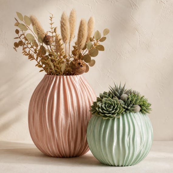 Tidegrove Silk Ripple Vase, Tall or Round Organic Ribbed Vessel, Pearlescent Sculptural Home Decor, Dried Flower Holder