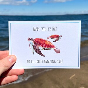 Carte de fête des pères tortue de mer, carte de voeux pour amoureux de la tortue, carte de fête des pères végétalienne, carte de voeux en papier recyclé, carte de fête des pères recyclée