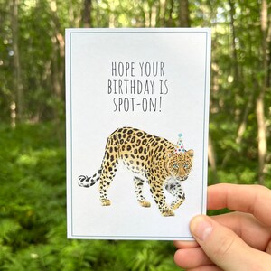 Biglietto di compleanno Leopard Pun, Biglietto di compleanno Leopardo dell'Amur, Biglietto d'auguri leopardo, Leopardo dell'Amur acquerello, Biglietto riciclato, Conservazione della fauna selvatica