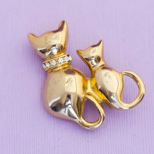 Vintage Gold Tone Adorable Stylish Cat Brooch - AB10