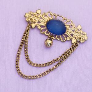 Vintage Victorian Blue Stone Gold Tone Brooch - AB4