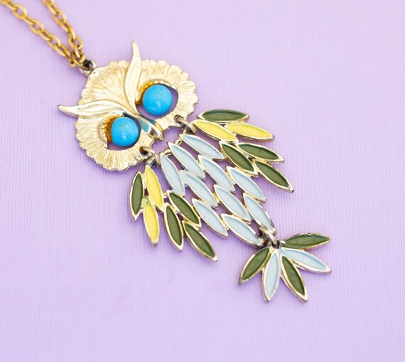 Vintage Intricate Feather Owl Stylish Gold Tone N… - image 1