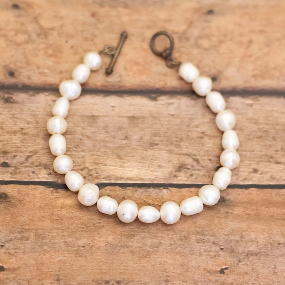 8 inch,  Vintage White Faux Pearls Round Beads Pe… - image 1