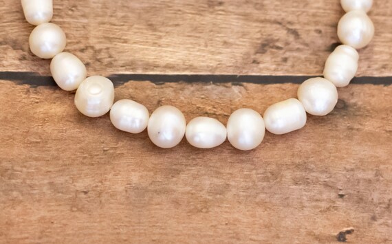 8 inch,  Vintage White Faux Pearls Round Beads Pe… - image 2