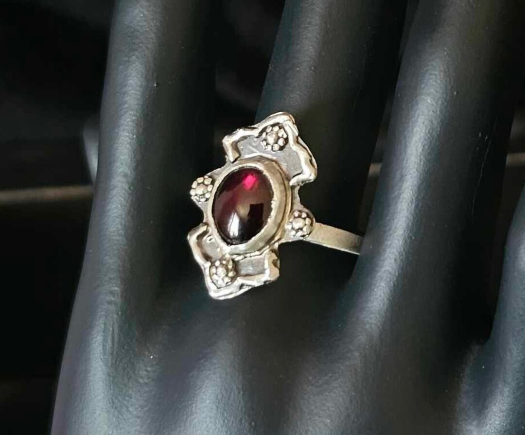 Blood Red Garnet - Ornate Ring Size 9 - Sterling Silver - Etsy