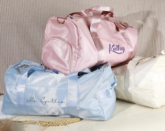 Sac de voyage brodé personnalisé Sacs de week-end avec monogramme Sac prénom personnalisé Sac d'hôpital Cadeau de demoiselle d'honneur Sac de sport cadeau pour elle