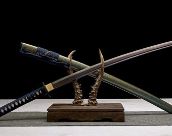 Damascus Katana: Japanese Samurai Sword with Blue Hamon Finish